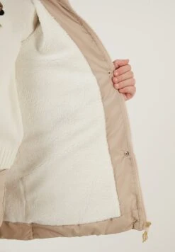 LELA Wintermantel - Stone Colored -Berühmtes Bekleidungs Geschäft 076e487c9fd449738be4dda9cbd96a43