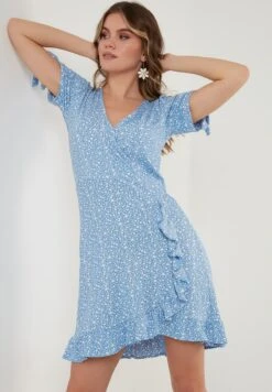 LELA FLORAL RUFFLE DETAIL - Freizeitkleid - Baby Blue 11 LELA FLORAL RUFFLE DETAIL - Freizeitkleid - Baby Blue -Berühmtes Bekleidungs Geschäft 092f445a0eb441a68f51e1d440a45900