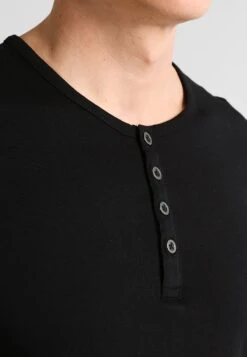 Pier One Langarmshirt - Black -Berühmtes Bekleidungs Geschäft 0ef8eb526e274d5983742963bb9e7392