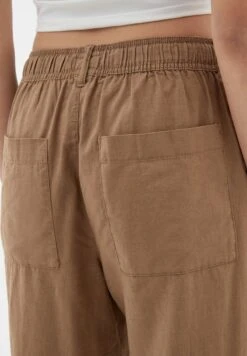 QS By S.Oliver REGULAR - Stoffhose - Karamell -Berühmtes Bekleidungs Geschäft 1a4d360080ad4eab926692cf36578693