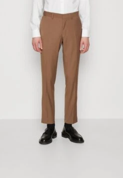 THE FASHION SUIT NOTCH POCKET SQUARE - Anzug - Chestnut 9 THE FASHION SUIT NOTCH POCKET SQUARE - Anzug - Chestnut -Berühmtes Bekleidungs Geschäft 2a77d089672447d59b270ab218d22062