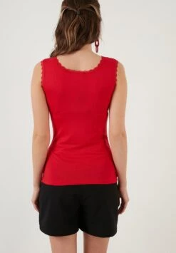 LELA SQUARE NECK LACE DETAILED ATHLETE - Top - Red -Berühmtes Bekleidungs Geschäft 48f446757057447b987d13f9843dbd2d