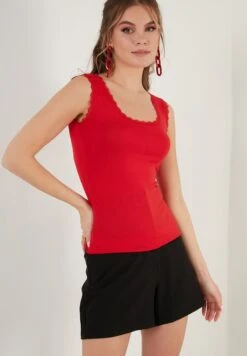 LELA SQUARE NECK LACE DETAILED ATHLETE - Top - Red -Berühmtes Bekleidungs Geschäft 5484246dc0fd4b359b18e9b77454e22c 1