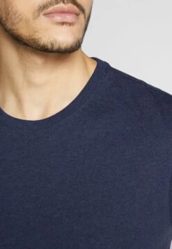 Pier One 4 PACK - T-Shirt Basic - Black/white/blue -Berühmtes Bekleidungs Geschäft 5847a37145c74e25a85f71f4653216cb