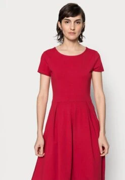 Anna Field Jerseykleid - Red -Berühmtes Bekleidungs Geschäft 6b284454410443feb19ddeb5163476d0