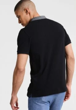Pier One Poloshirt - Black -Berühmtes Bekleidungs Geschäft 9609f263966e4f46b41b859794e6e991