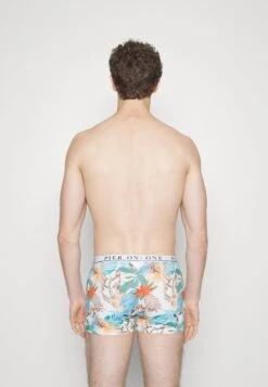 Pier One 5 PACK - Panties - Black/red/light Blue -Berühmtes Bekleidungs Geschäft a3218250fd844500a82a2f75186da27c