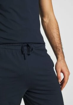 Pier One Nachtwäsche Set - Dark Blue 10 Pier One Nachtwäsche Set - Dark Blue -Berühmtes Bekleidungs Geschäft abffe87bb0f94982aafc8dc6394659d1