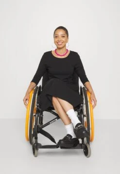 Anna Field Jerseykleid - Black -Berühmtes Bekleidungs Geschäft c3a2b16cccec4495abd0a14f5d7df19d