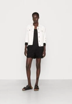 Anna Field Langarmshirt - Black -Berühmtes Bekleidungs Geschäft d45c2fa1feaa4ec8960eee067d2d6359