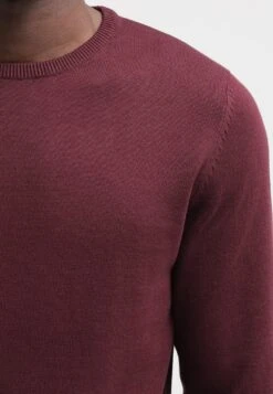 Pier One BASIC CREWNECK - Strickpullover - Bordeaux -Berühmtes Bekleidungs Geschäft d715837f4bae40fc8cff240ff173ecfa