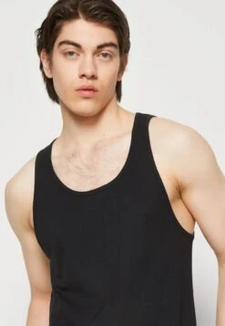 Pier One 3 PACK - Top - Black -Berühmtes Bekleidungs Geschäft df5f7a78c3a34352ab8b0568914160ac