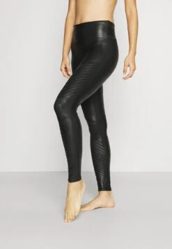 Spanx FAUX LEATHER MOTO LEGGINGS - Leggings - Strümpfe - Black -Berühmtes Bekleidungs Geschäft e851d084b2494598ac369956731b244f 1